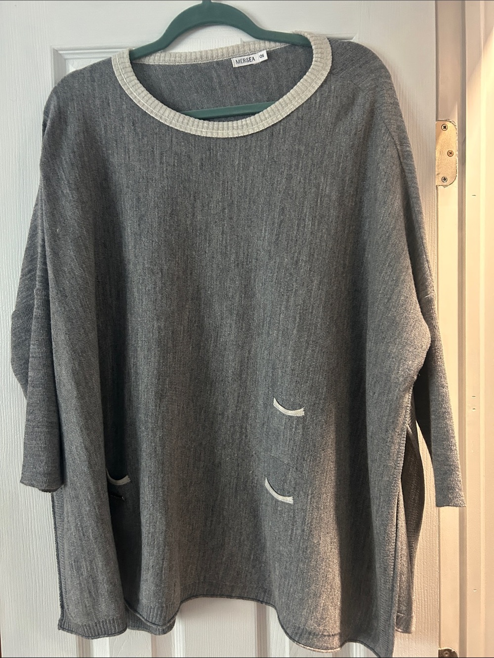 MERSEA Navy and Cream Ribbed-Trim Knit Tunic denim friendly.